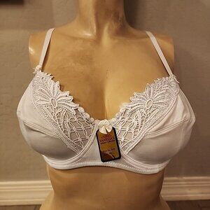 Vintage NWT Walgreens Vanessa Bra 40C White Wireless UnLined